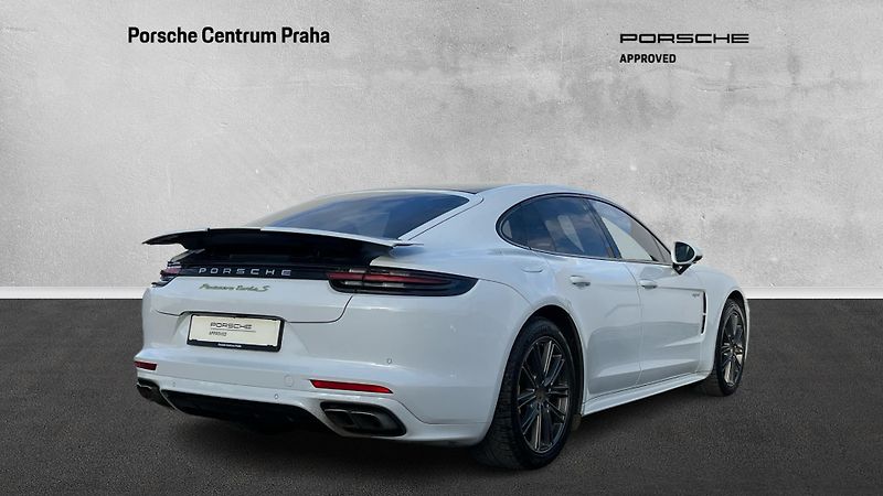 Porsche Panamera Turbo S E-Hybrid - fotka 6 z 30