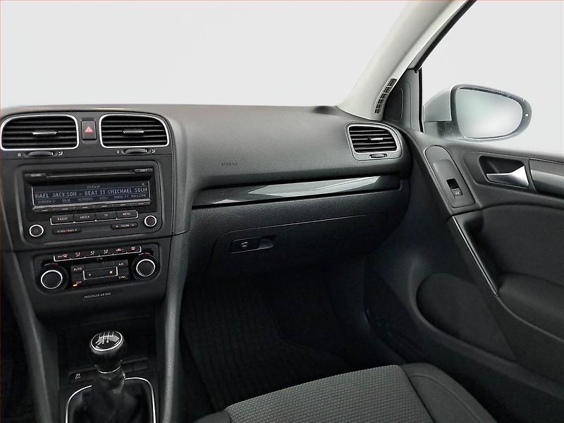 Volkswagen Golf (2012) 1.2 TSI, Tempomat - fotka 8 z 18
