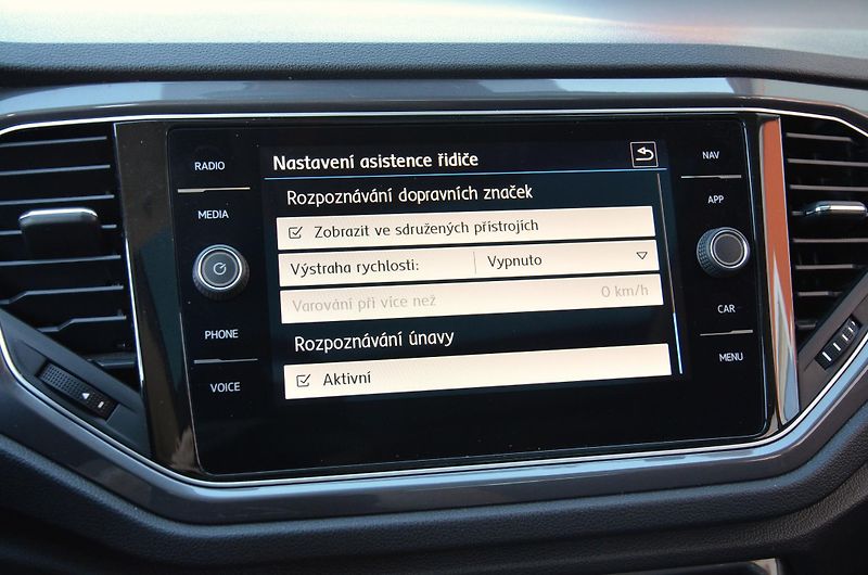 Volkswagen T-Roc (2020) 2.0 TDi DSG iQ.Drive Webasto - fotka 36 z 44