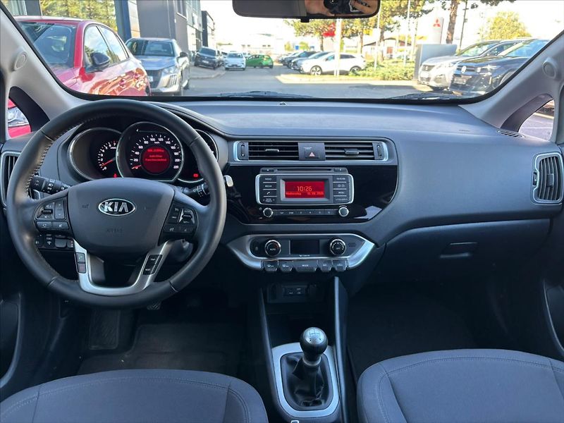 Kia Rio 1,2 CVVT  Comfort - ČR - fotka 12 z 25
