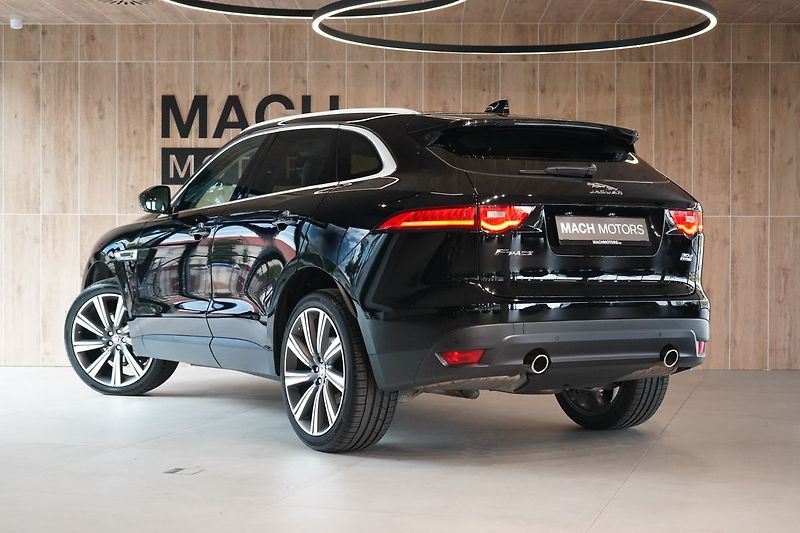 Jaguar F-Pace 30d AWD, PRESTIGE, Panorama - fotka 12 z 49