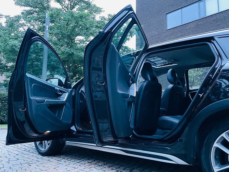 Volvo V60 2.4D4 5V AUTOMAT KAMERA TAŽNÉ - fotka 21 z 50