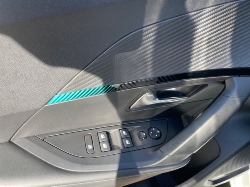 Peugeot 2008 1,5 BHDi 110 ALLURE - fotka 11 z 11