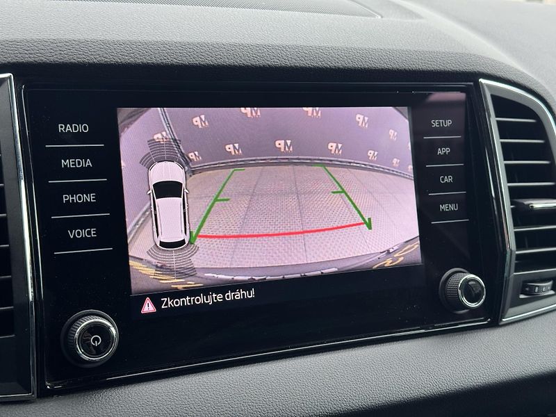 Škoda Karoq (2018) 1.5TSi MAN Style+ Kessy, tažné - fotka 38 z 52