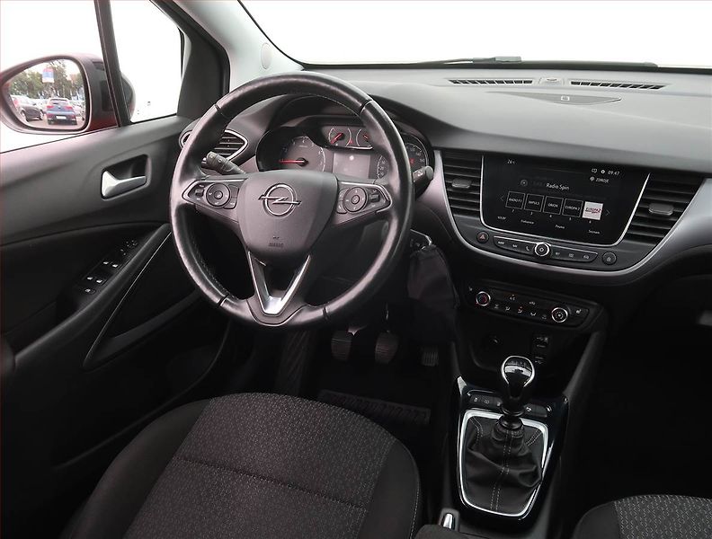Opel Crossland X (2021) 1.2 Turbo, ČR,1.maj - fotka 7 z 19