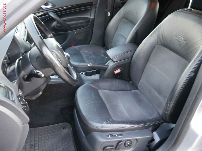 Škoda Octavia (2010) 2.0TDi 4x4, Navi, xenon - fotka 9 z 21