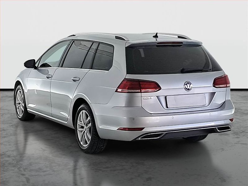 Volkswagen Golf (2020) 1.5 TSI, Automat, Tempomat - fotka 4 z 22