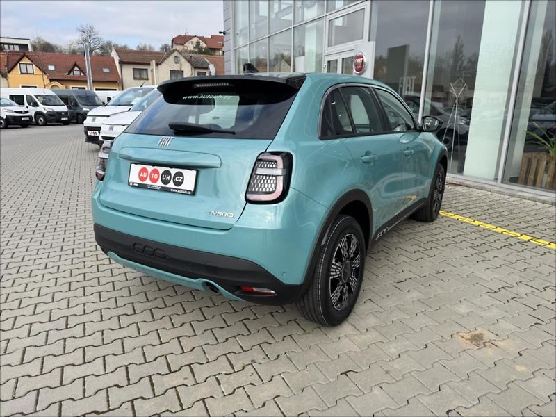 Fiat 600 (2024) 1,2 Turbo Hybrid 110k eDCT - fotka 7 z 14