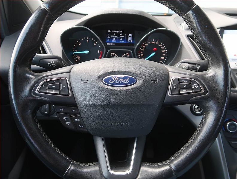 Ford Kuga (2016) 2.0 TDCi, 4X4, Navi, Tempomat - fotka 16 z 19