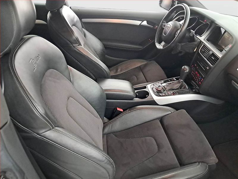 Audi A5 (2011) S-Line 3.0 TDI, 4X4, Automat - fotka 9 z 17