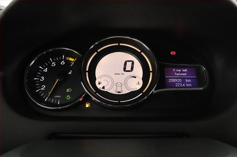 Renault Mégane (2014) Limited 1.2 TCe, ČR,1.maj - fotka 10 z 14