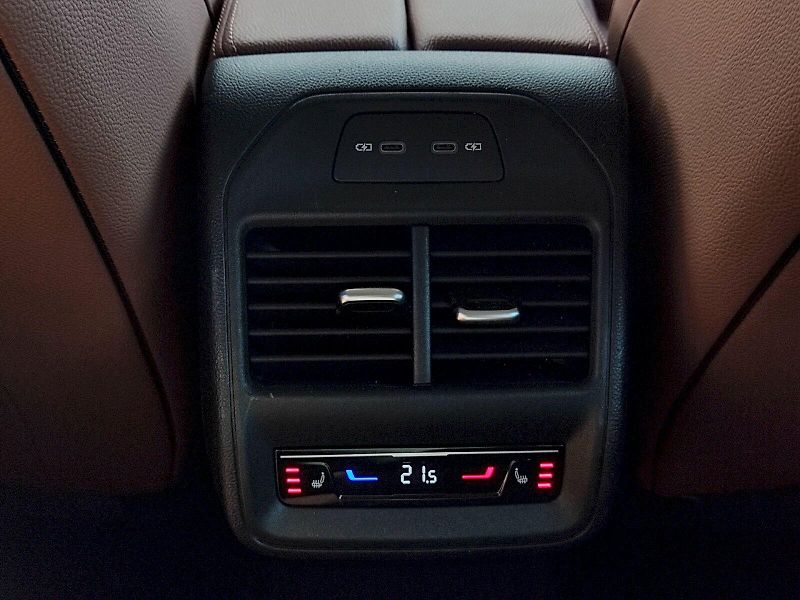 Škoda Superb (2025) Combi L&K 1,5 Tsi 110 Kw DSG - fotka 32 z 43