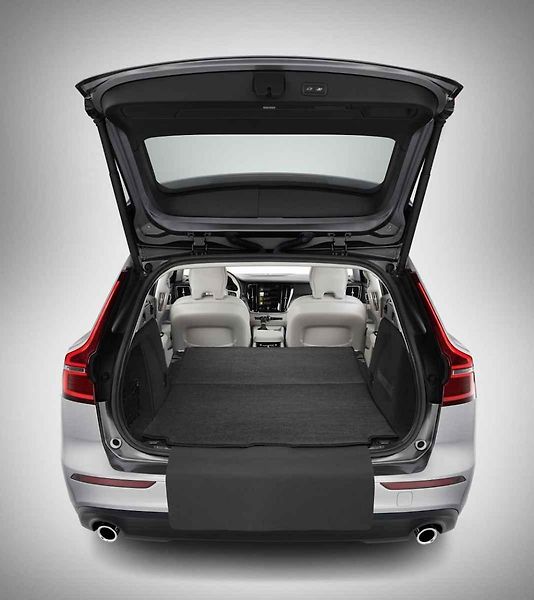 Volvo V60.