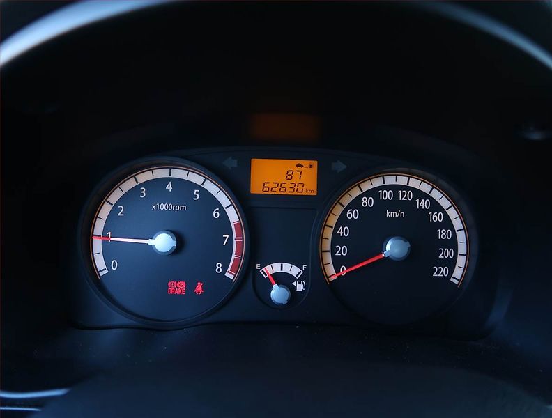 Kia Rio (2009) 1.4 16V, po STK, pěkný stav - fotka 11 z 14
