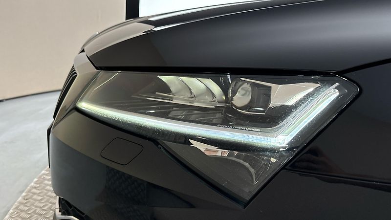 Škoda Superb 2.0 TDI DSG 4x4 L&K - fotka 18 z 32