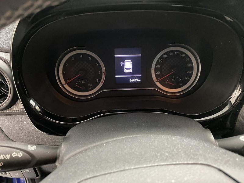 Hyundai i10 1.0 i AUTOMAT ČR REZERVACE  - fotka 21 z 26