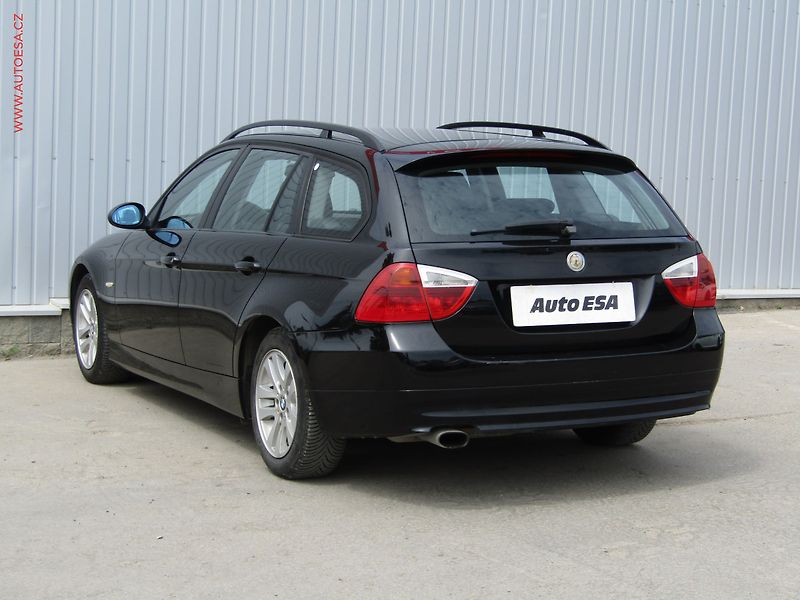 BMW Řada 3 (2008) 2.0 i 318i, AC, temp - fotka 6 z 15