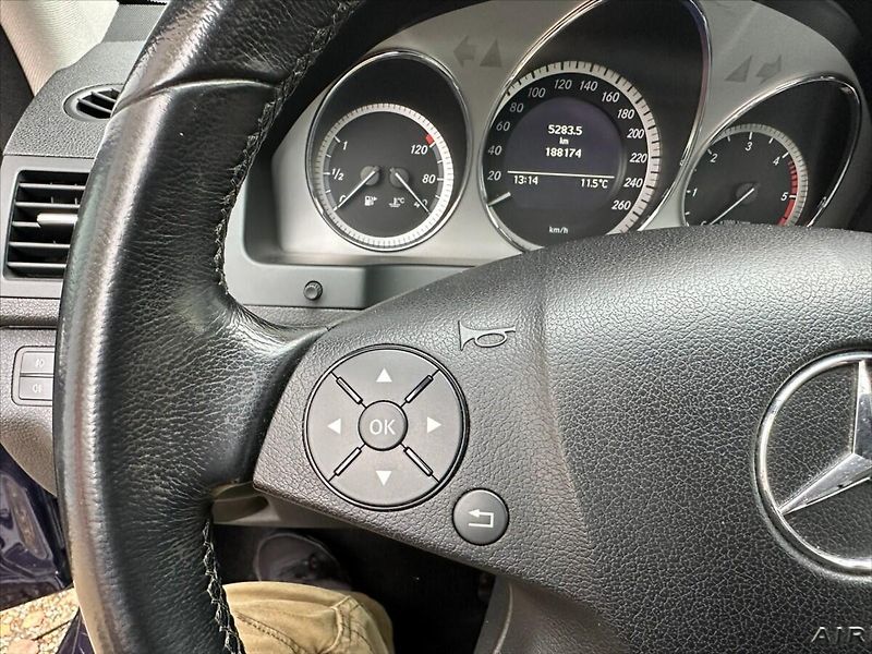 Mercedes-Benz Třídy C 2,2 CDI 100kW-SERVIS-MANUAL! - fotka 21 z 34