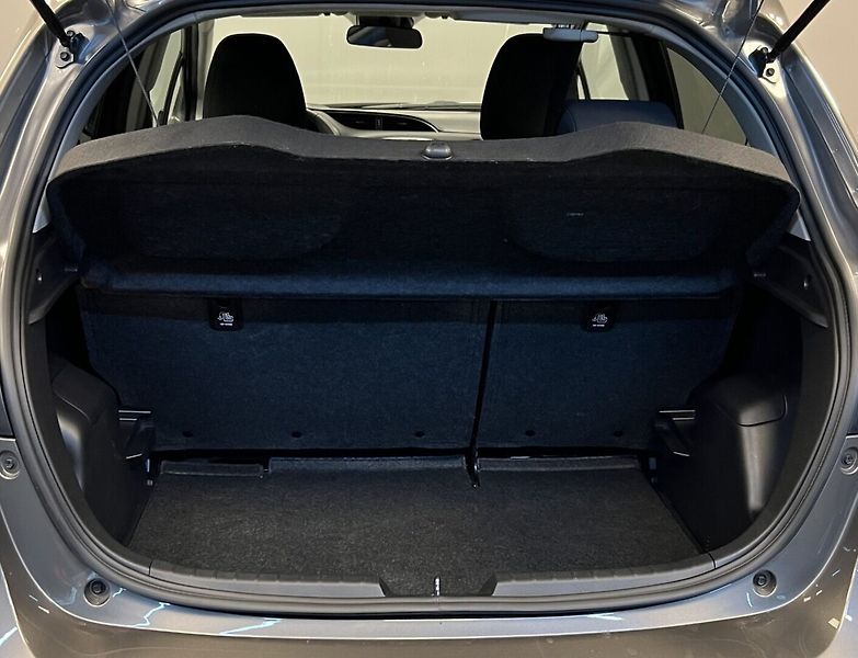 Toyota Yaris 1.5 AT ACTIVE TREND - fotka 10 z 15