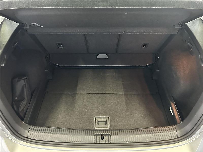 Volkswagen Golf Sportsvan 1,4   TSI 92kW,SERVISKA,2.MAJ - fotka 23 z 24