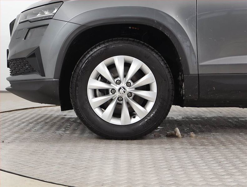 Škoda Karoq (2024) Fresh 1.5 TSI - fotka 15 z 22
