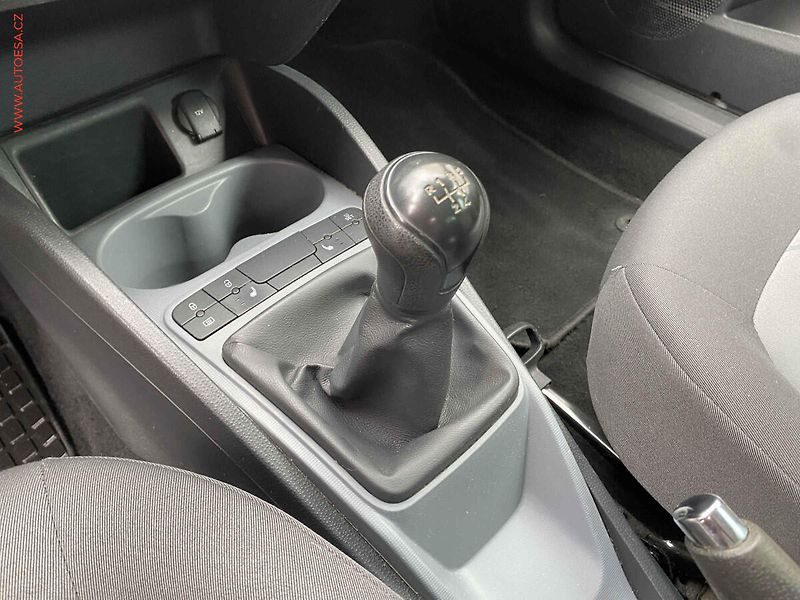 Seat Ibiza (2015) 1.4 16V, Style, výhřev sed - fotka 16 z 16