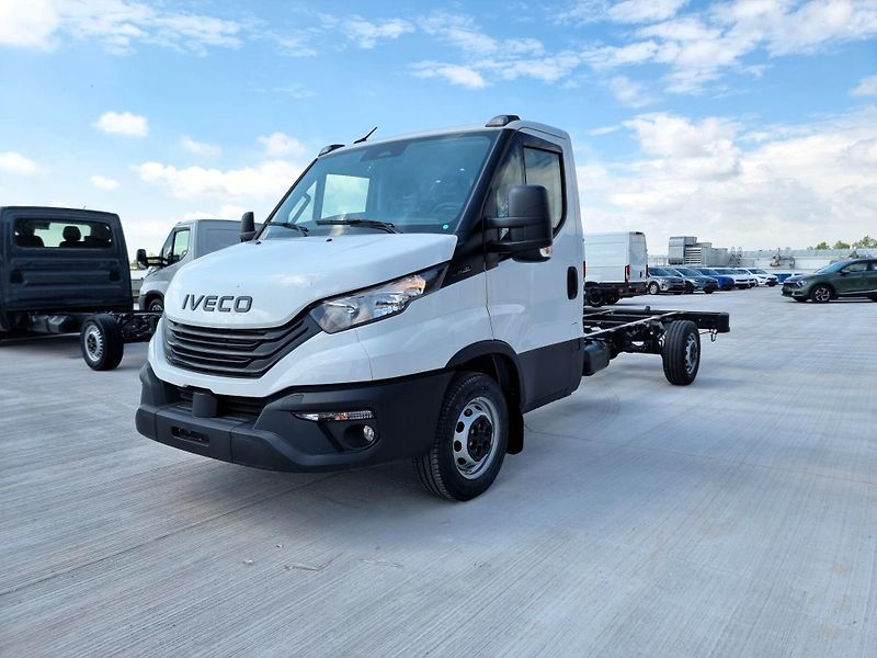Iveco Daily (2026) 35S16,kamera,3r záruka - fotka 1 z 11