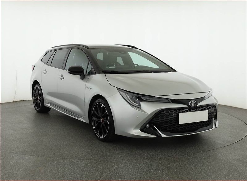 Toyota Corolla (2021) GR Sport 2.0 Hybrid - fotografie inzerátu