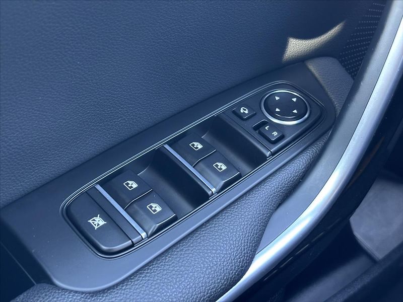 Kia XCeed 1,5 TGDi 118kW TOP ZÁRUKA KŮŽE - fotka 31 z 42