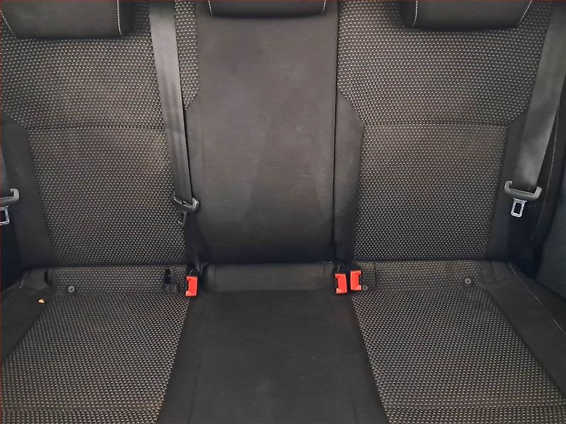 Škoda Rapid (2015) Spaceback 1.2 TSI, Tempomat - fotka 10 z 19
