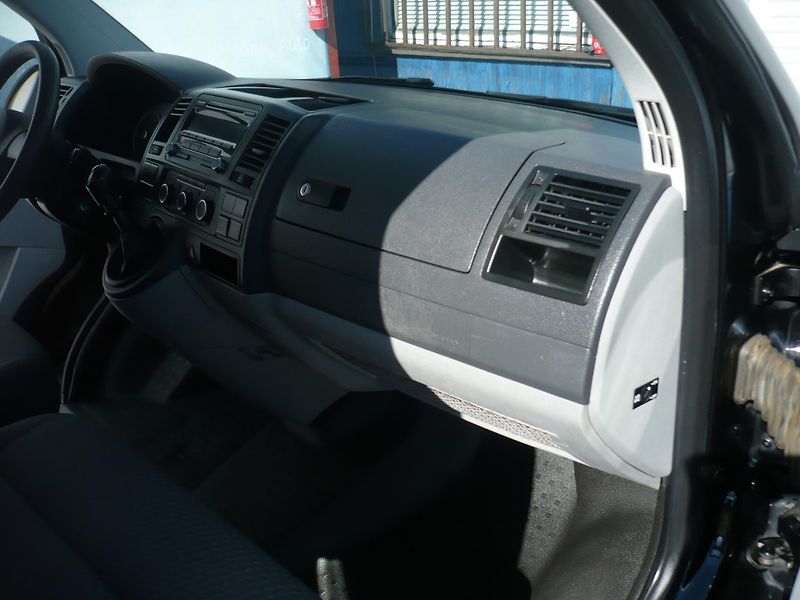 Volkswagen Transporter 2.0TDI DPH 3/9Míst Osobní - fotka 16 z 25
