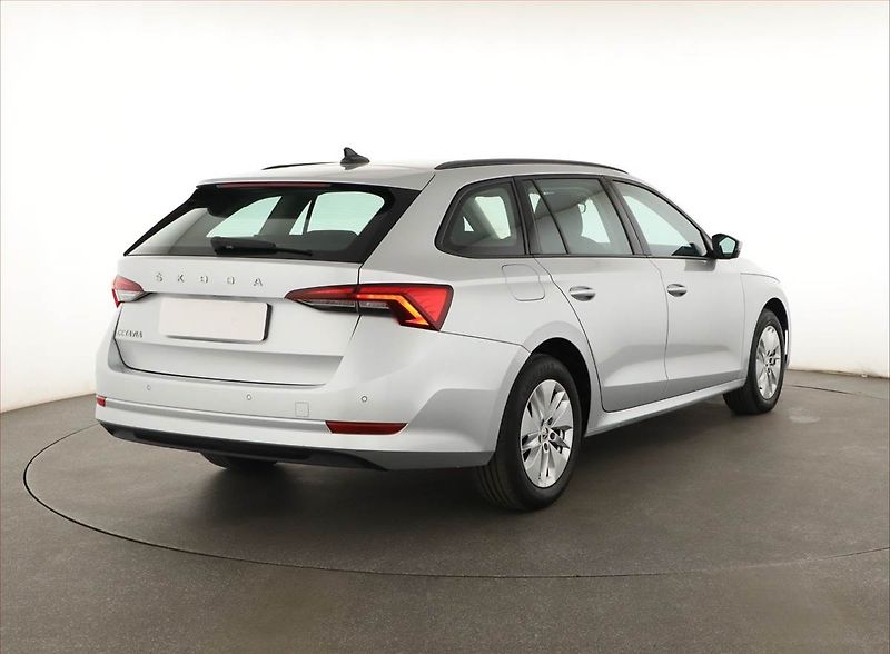 Škoda Octavia (2022) Ambition 2.0 TDI, ČR,1.maj - fotka 5 z 21