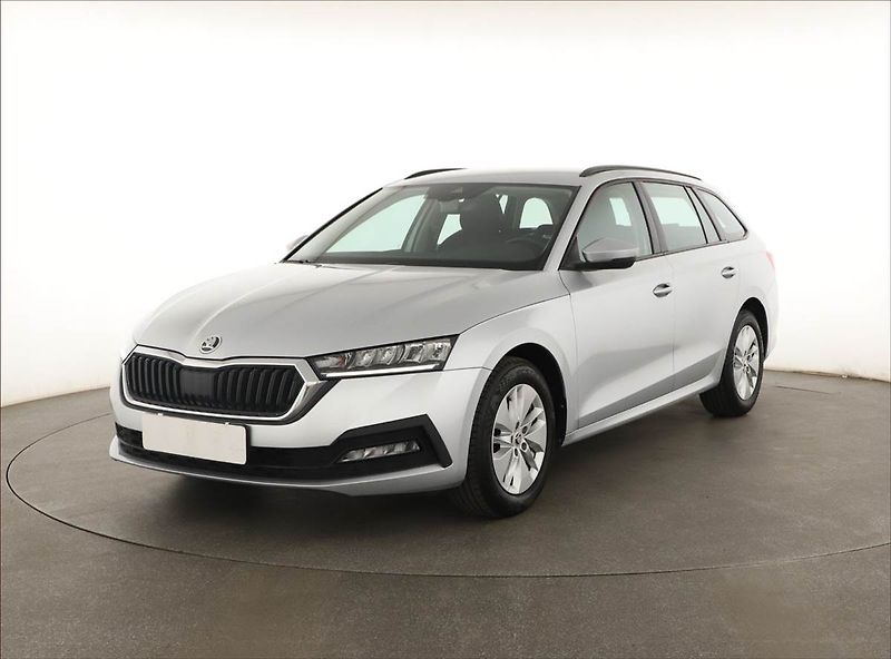 Škoda Octavia (2023) Ambition 2.0 TDI - fotka 2 z 19