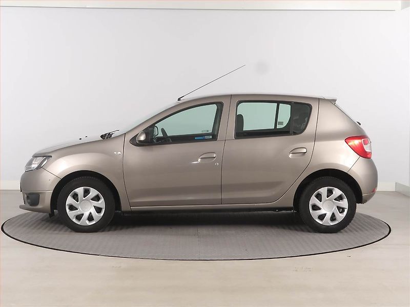 Dacia Sandero (2014) 1.2 16V - fotka 3 z 13