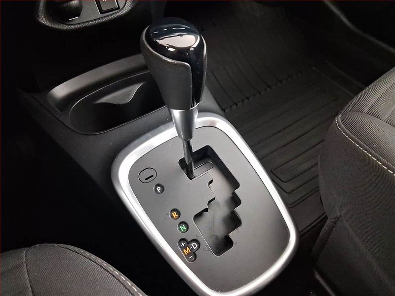 Toyota Yaris (2017) 1.5 Dual VVT-i, Automat - fotka 13 z 21