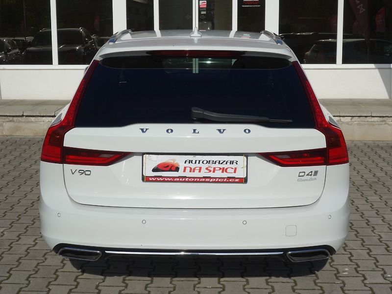 Volvo V90 (2017) 2.0D4 140kW INSCRIPTION -1.MAJ - fotka 5 z 47