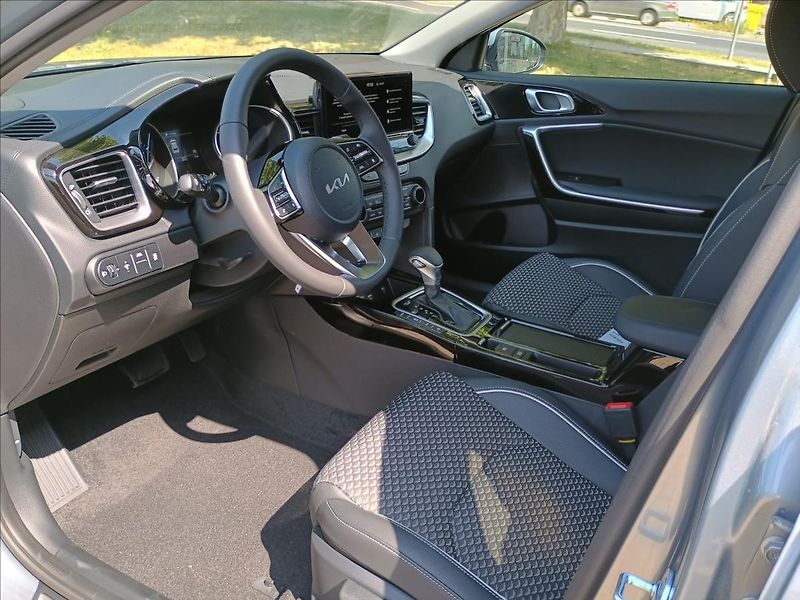 Kia XCeed (2026) 1.6 T-GDi GPF 7DCT EXCLUSIVE 1 - fotka 6 z 7