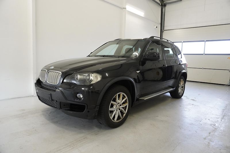 BMW X5 3,0 XDRIVE35D AUT. - fotka 1 z 34