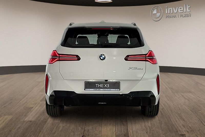 BMW X3 xDrive40d - fotka 4 z 26