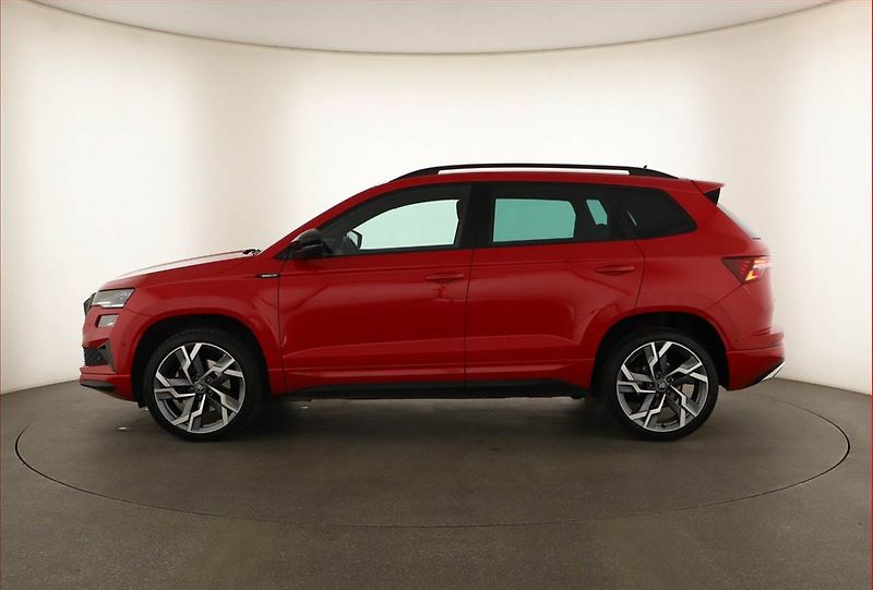 Škoda Karoq (2025) 1.5 TSI, SPORTLINE, AUTOMAT - fotka 3 z 24