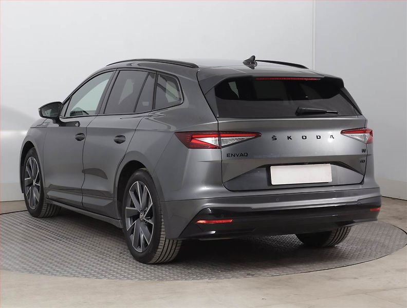Škoda Enyaq (2023) Sportline iV 60 (62 kWh) - fotka 4 z 22