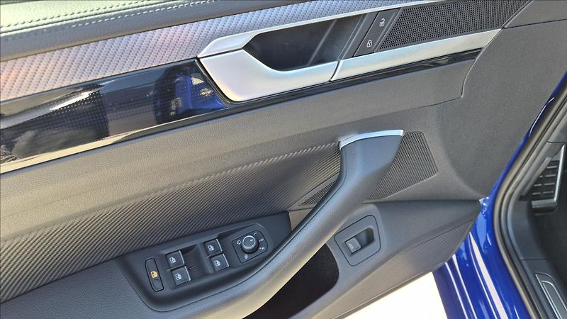 Volkswagen Arteon 2,0 TSi 235Kw R 4Motion DPH - fotka 24 z 30