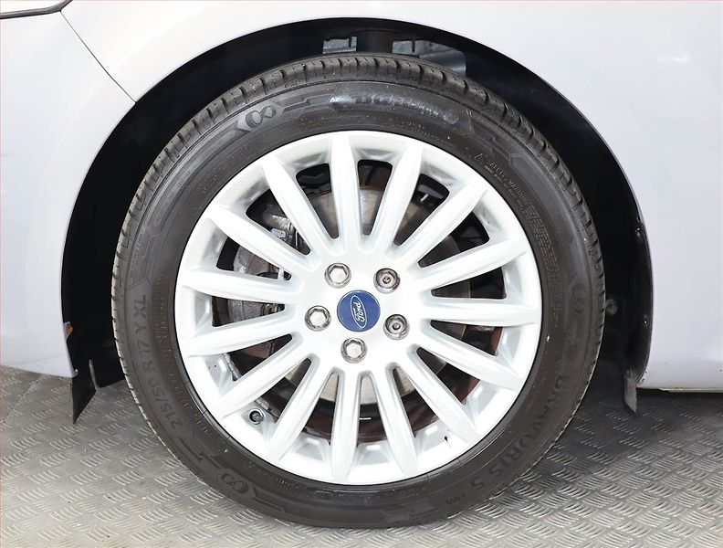 Ford Mondeo (2013) 1.6 TDCi, Navi, Tempomat - fotka 15 z 17
