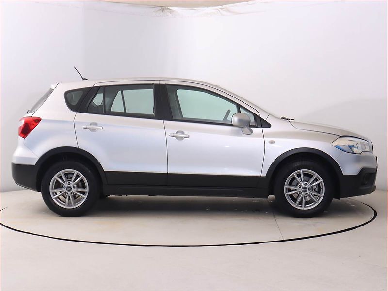 Suzuki SX4 S-Cross (2019) GL 1.0 BoosterJet, Serv.kniha - fotka 6 z 16