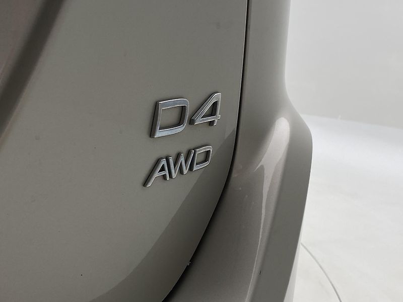 Volvo XC60 D4 AWD SUMMUM AUT  - fotka 34 z 42