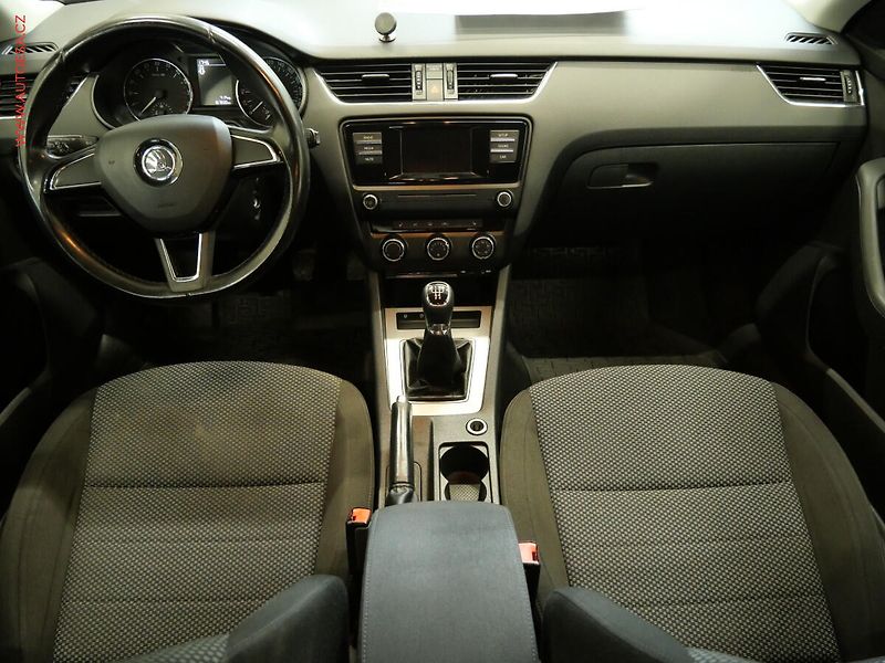 Škoda Octavia (2016) 1.6 TDi, ČR, Ambition - fotka 8 z 18