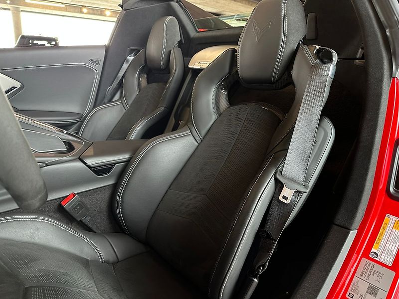 Chevrolet Corvette C8 3LT Convertible Z51, Lift - fotka 15 z 41