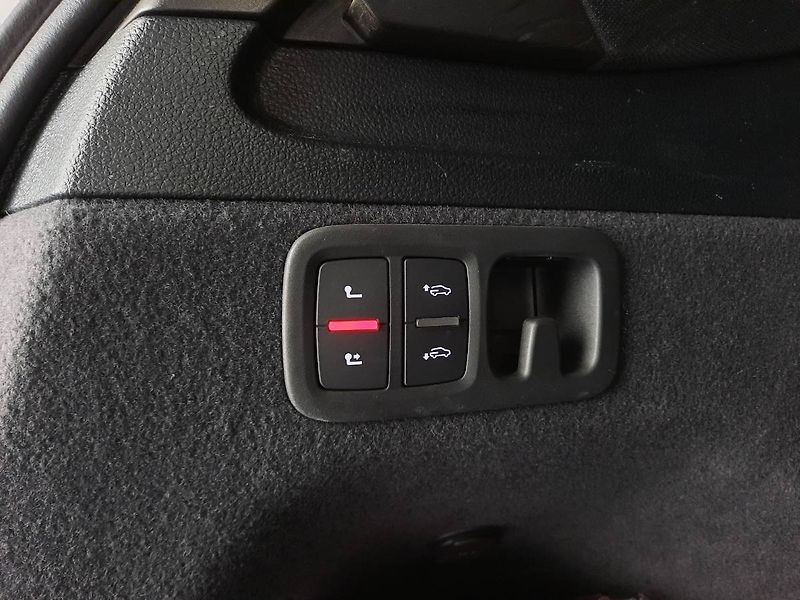 Audi SQ7 (2018) 4.0 TDI quattro (320kW/435k) T - fotka 27 z 29