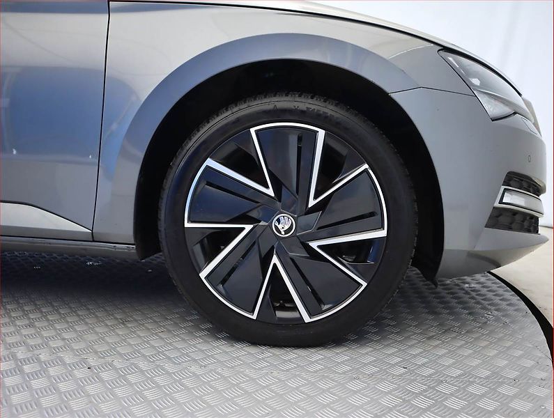 Škoda Superb (2022) Style 1.5 TSI - fotka 15 z 28