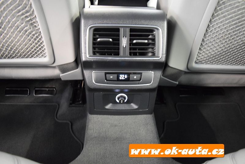 Audi Q5 2.0 TDI QUATTRO PRAV.SERVIS - fotka 31 z 60